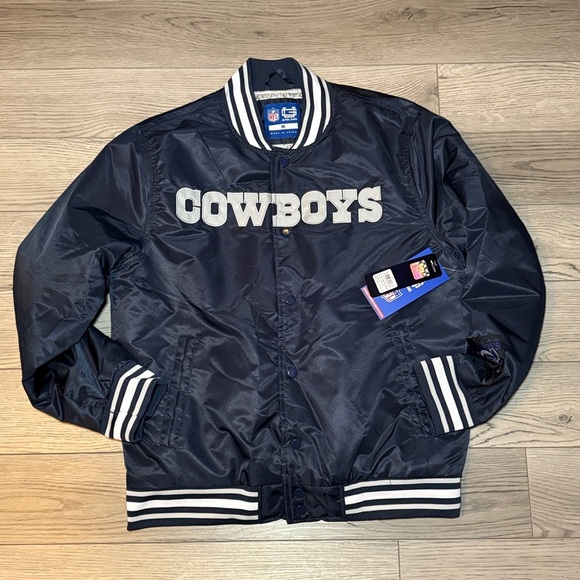 NEW! Dallas Cowboys Ultra Game Satin Bomber Varsity Jacket - Picture 3 of 10